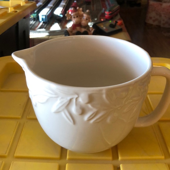 Olive Branch Stoneware Batter Bowl by Signature Housewares Inc.  6”t x 10”w - Picture 1 of 6